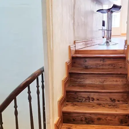 Chez Anton * Μπερζεράκ