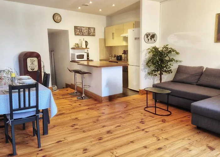 Chez Anton Apartment *